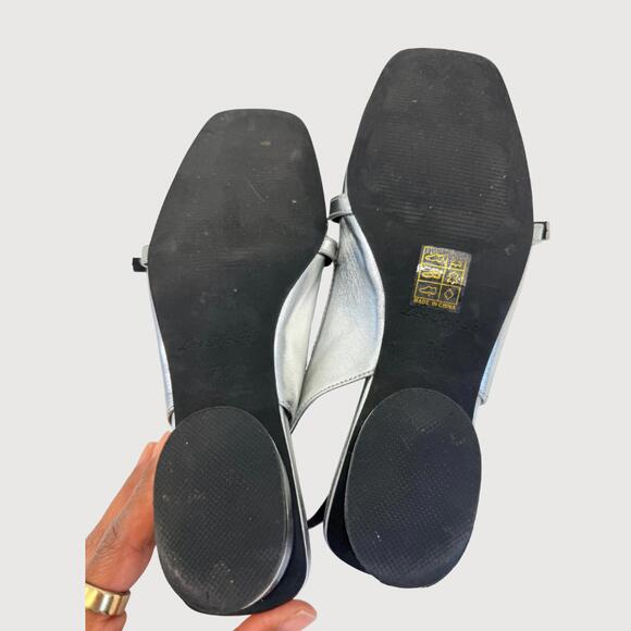 Silver Mary Jane Block Heels Lisa Says Gah Mackie 7.5 - Picture 5 of 9